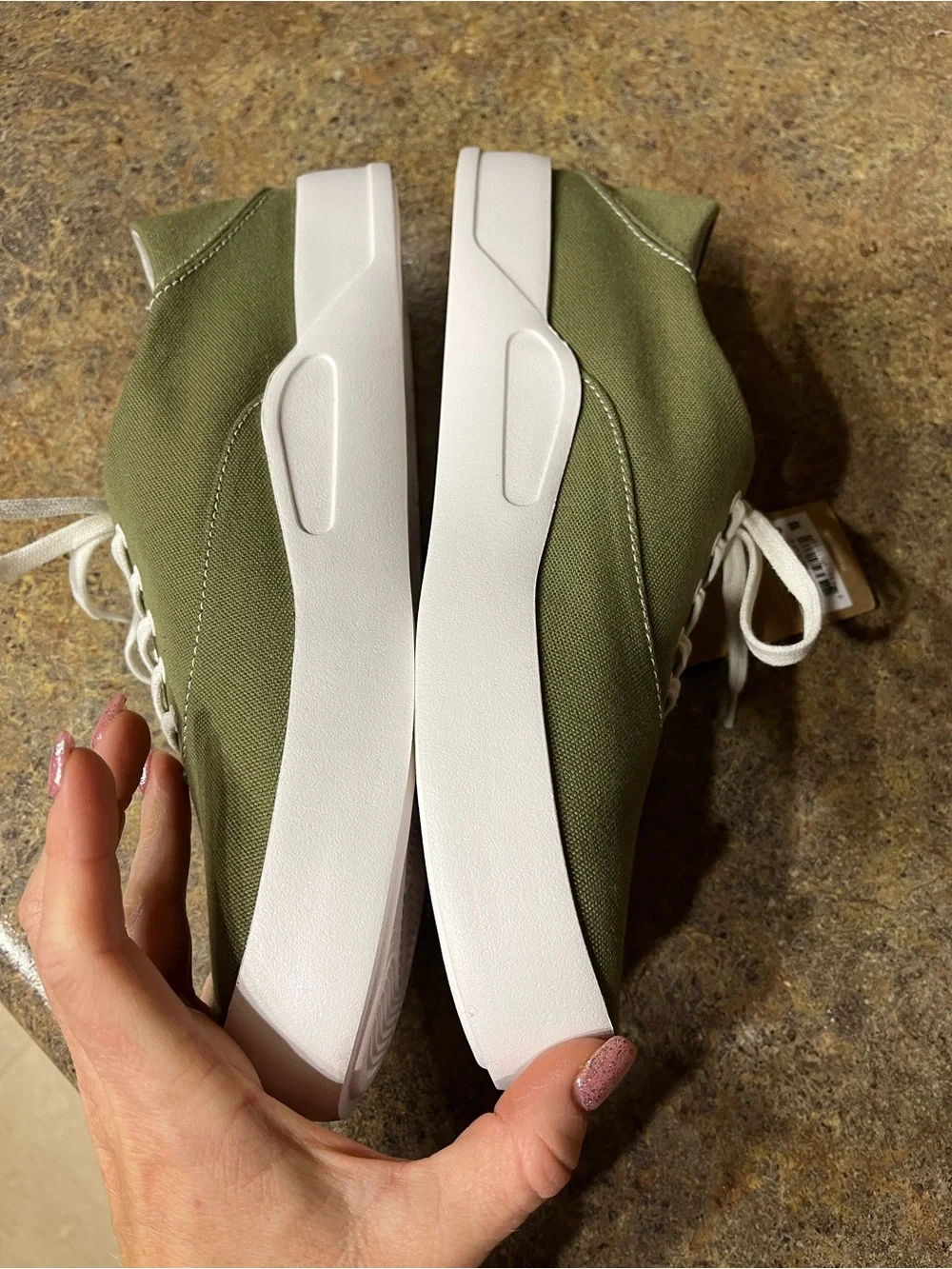 NWT OluKai Tradewind Men’s 10 Desert Moss Green Sneakers Casual Vacation Beach